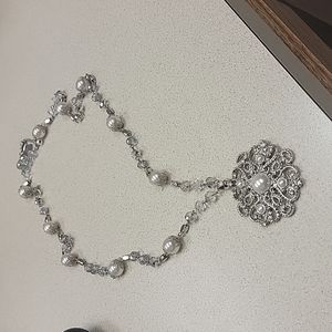 White House Black Market silver tone &pearl pendant  Necklace